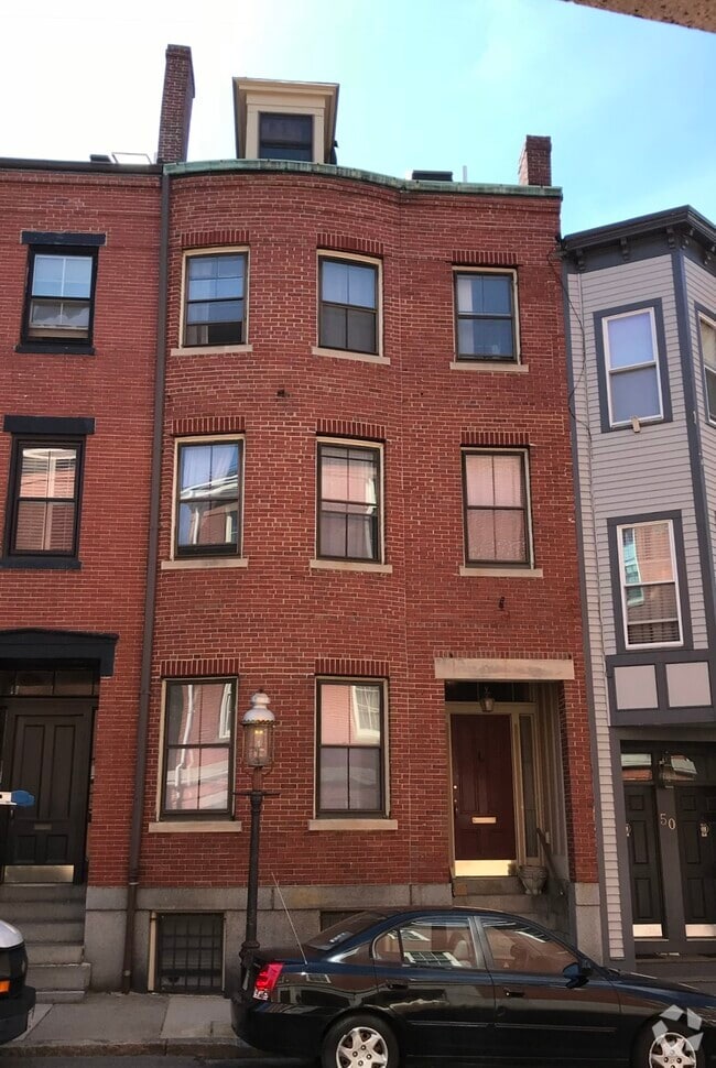 Building Photo - 48 Harvard St