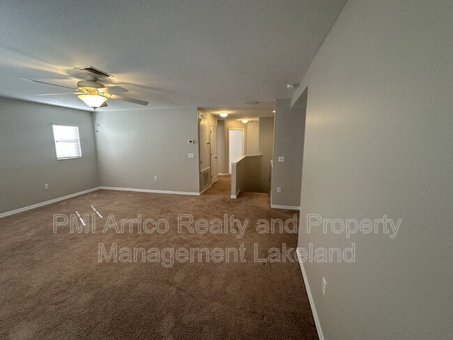 Building Photo - 6955 Lake Eaglebrooke Dr