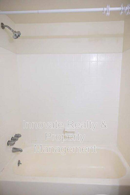 Building Photo - 8911 Alton St