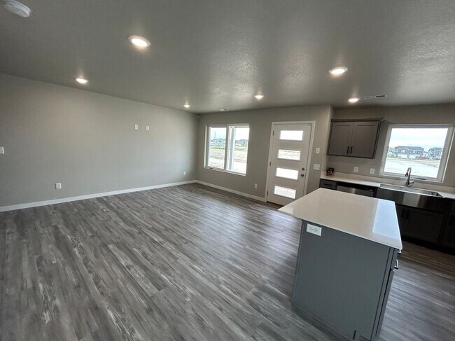 Building Photo - Welcome to Heart River Villas @ Lakewood! A vibrant new Lakewood Community!