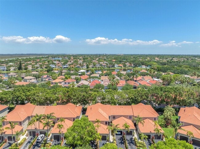 Building Photo - 800 Sorrento Dr