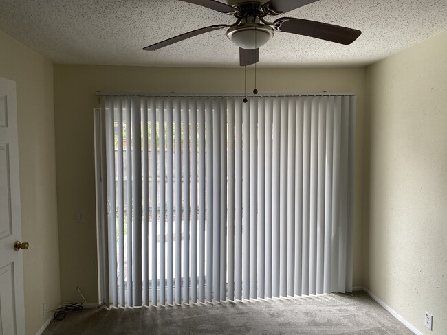 Building Photo - 2704 Stonehaven Ct