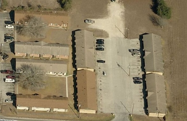 Primary Photo - West Wind Apartments