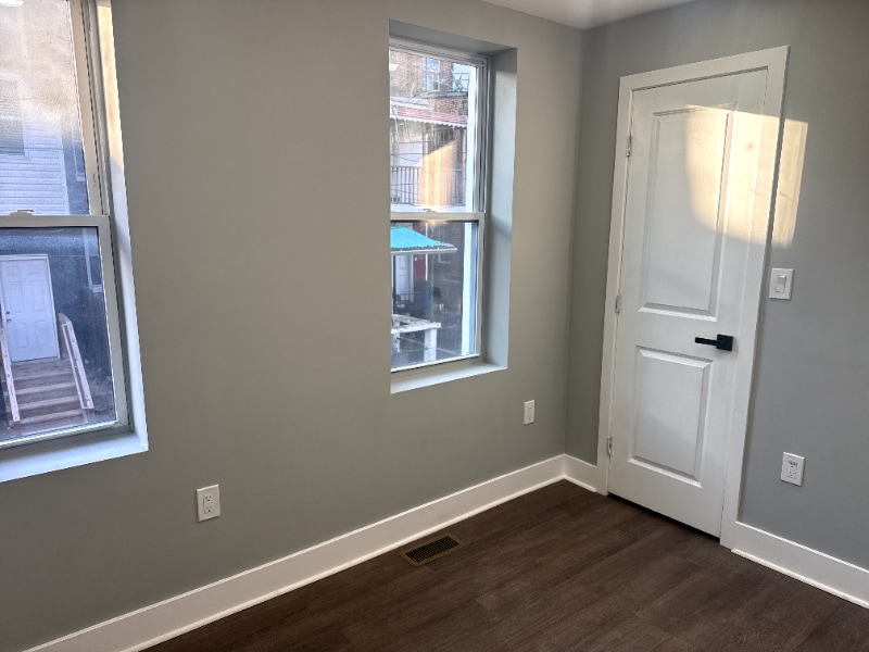 Building Photo - 1500 E Lafayette Ave