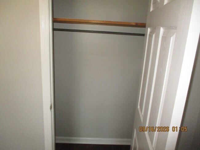 Building Photo - 2713-B Homewood Dr
