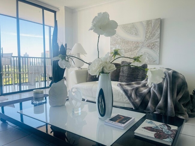 Building Photo - 20301 W Country Club Dr