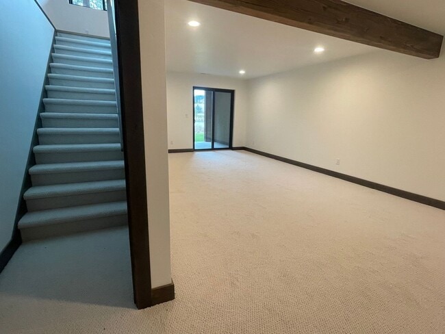 Building Photo - Whitefish Landing Town House