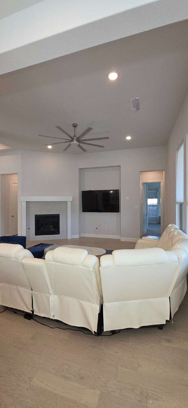 Building Photo - COMING SEPTEMBER - Spectacular Mansfield Retreat with Pool & Outdoor Kitchen!