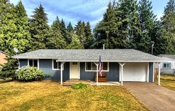 Building Photo - 2695 McKinley Pl SE