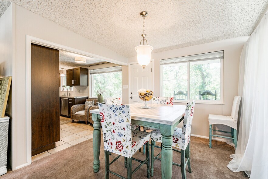 Building Photo - 450 E Mill St S