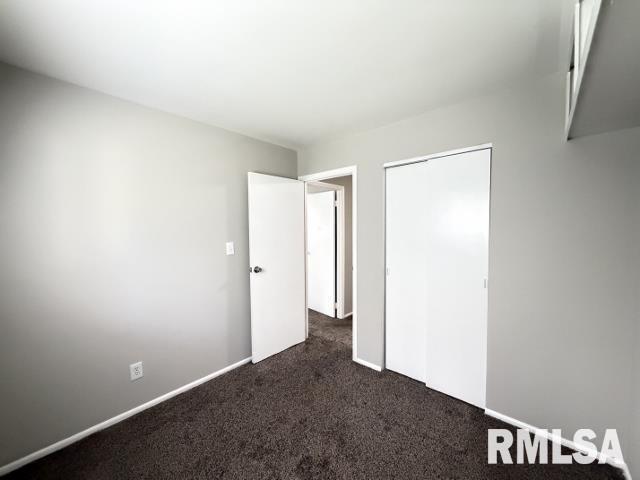 Building Photo - 2220 W Kensington Dr
