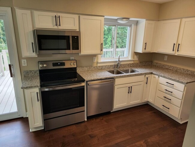 Building Photo - 2129 Dogoon Dr
