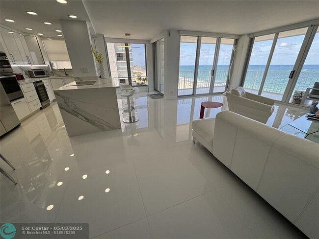 Building Photo - 1010 S Ocean Blvd