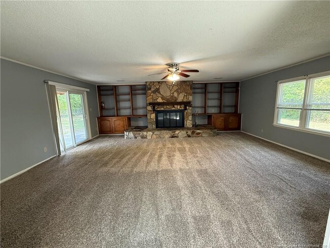 Building Photo - 611 Galloway Dr