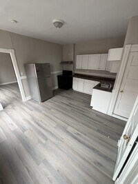 Building Photo - 441 Wethersfield Ave