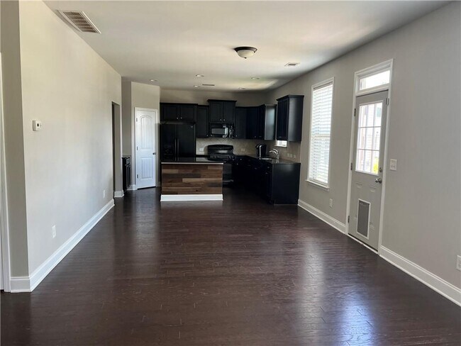 Building Photo - 438 Fieldstone Ln