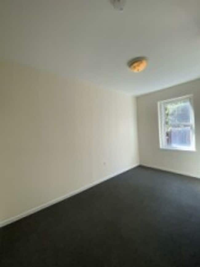 Building Photo - KENMORE (BU/NEU) 3 bed 1.5 bath - 9/1 - NO FEE