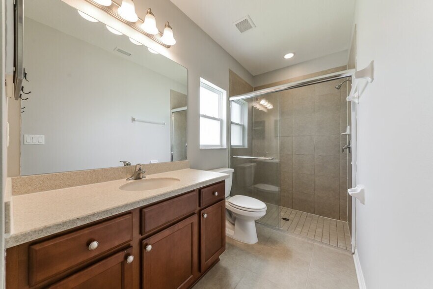 Building Photo - 3309 13th St E