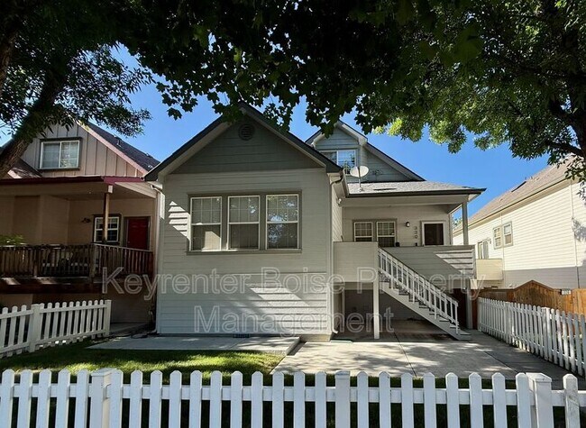 Building Photo - 330 W Highland St