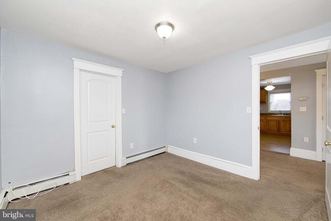 Building Photo - 11 Church St