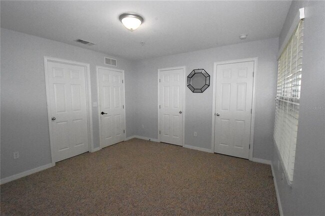 Building Photo - 4663 SW 48th Dr