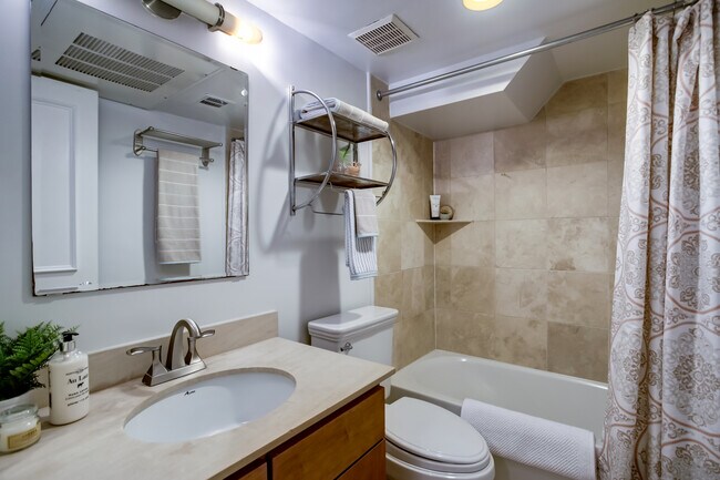 Building Photo - 2600 Sherman Ave NW