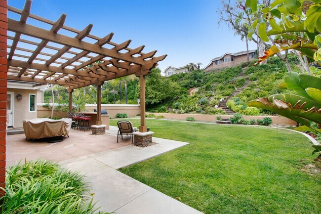 Building Photo - 3 Bed 2 1/2 Bath | 2 Story Home Lactated in Chapparrosa Park, Palisades, Laguna Niguel