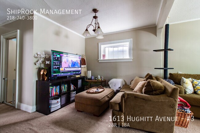 Building Photo - 1613 Hughitt Ave