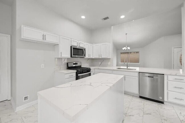 Building Photo - 12710 Hill Branch Dr
