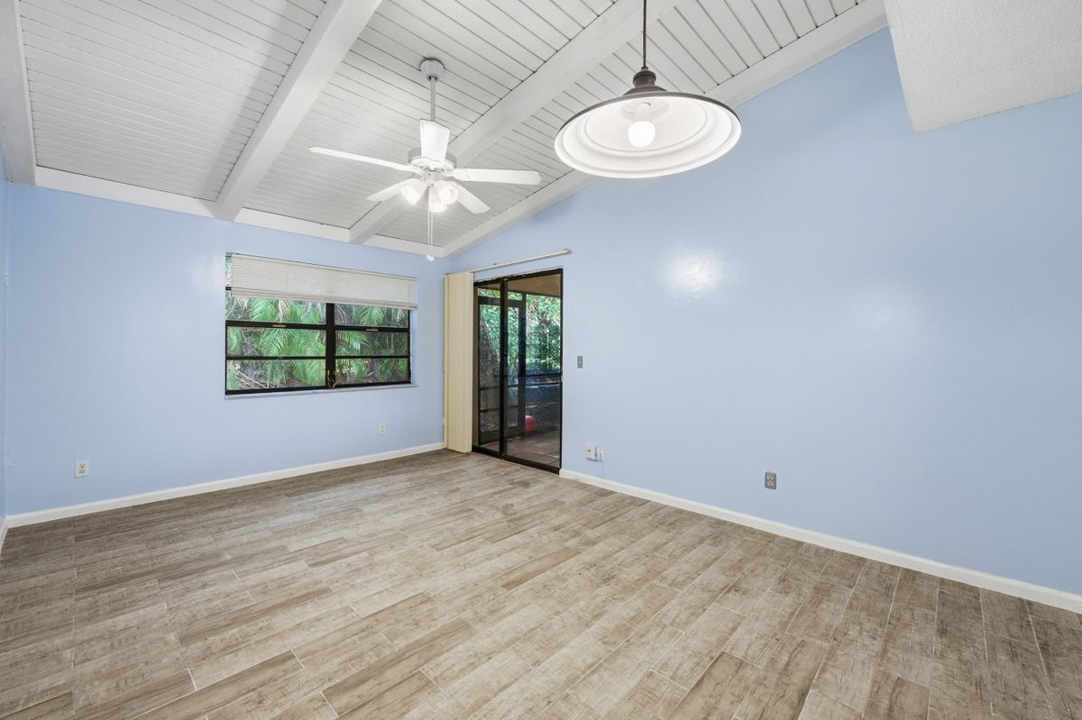 Building Photo - 506 Glenwood Dr