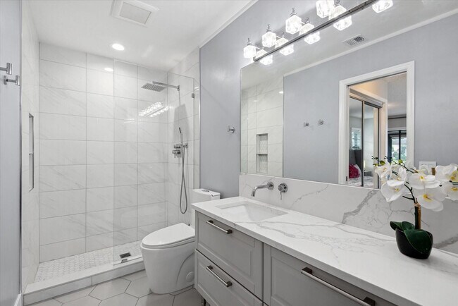 Building Photo - 20929 Boca Ridge Dr W