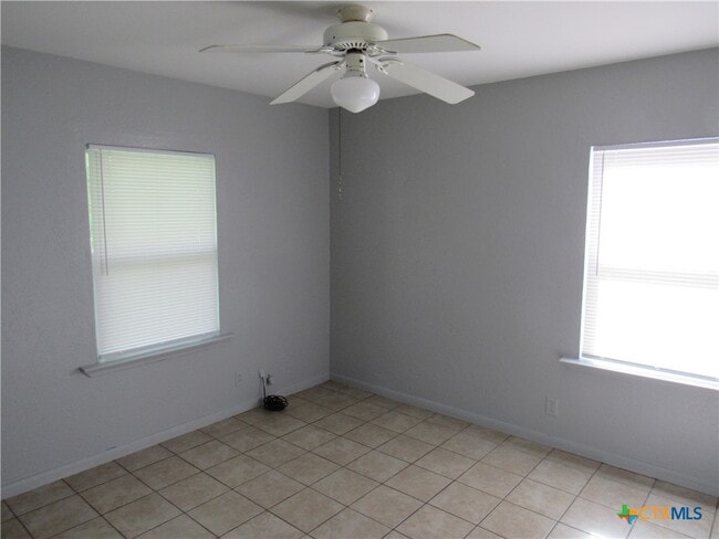 Building Photo - 1701 Elkins Ave