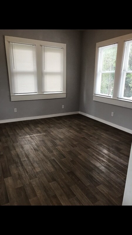 Building Photo - 802 Denver Blvd