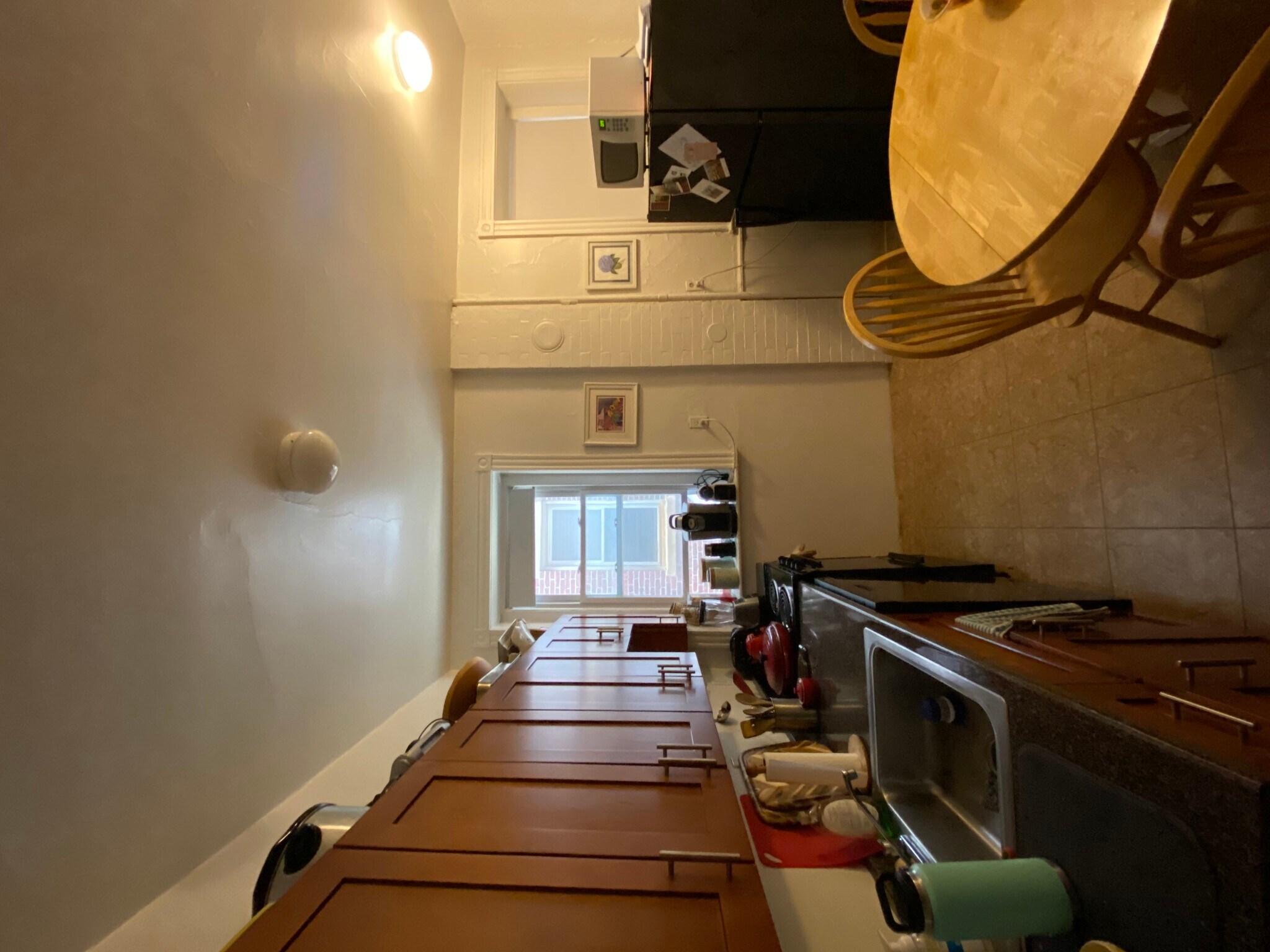 Building Photo - 1495 Beacon St