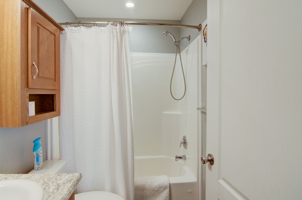 Building Photo - 120 Barnwood Cir