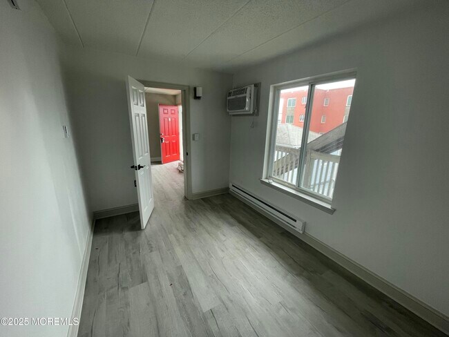 Building Photo - 33 Fremont Ave