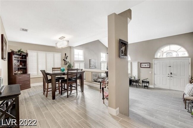 Building Photo - 7 Old Lake Cir