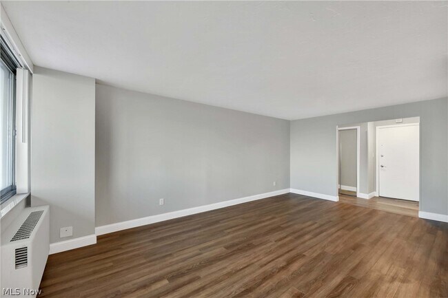 Building Photo - 12900 Lake Ave