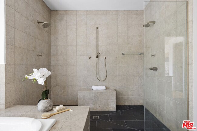 Building Photo - 1939 Stradella Rd