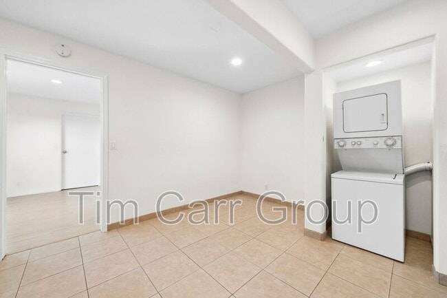 Building Photo - 221 Cabrillo St