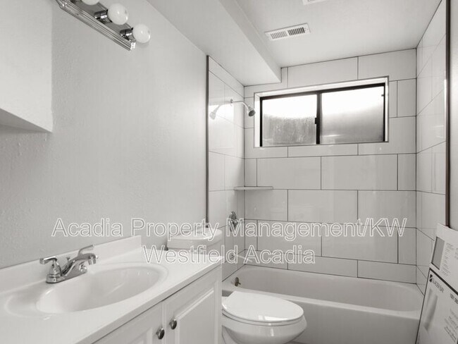 Building Photo - 1117 N 980 W St