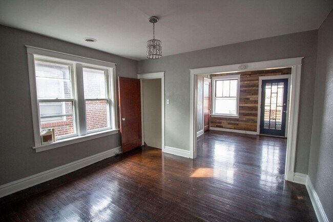Building Photo - 4238 S 38th St