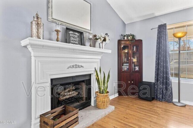 Building Photo - 313 Seal Ave