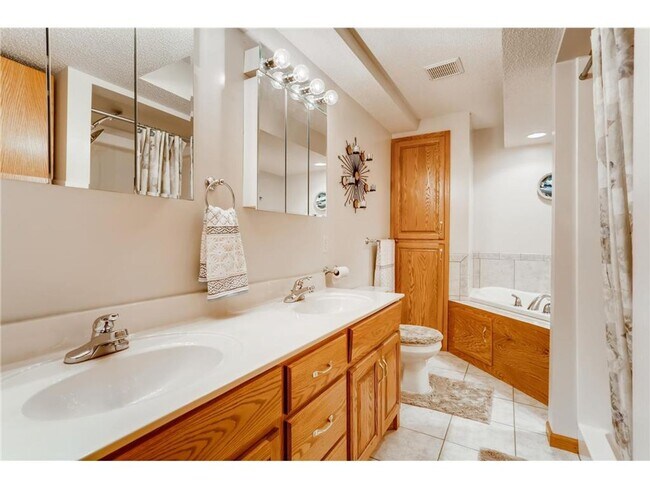 Building Photo - Single Family Home + Over 1/2 Acre Lot!! Welcome Home to Rockford MN!