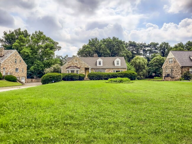 Primary Photo - Short-term Rental. 4BR/3.5BA Cape Cod – Ov...