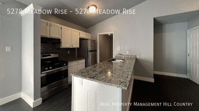 Building Photo - 5278 Meadow Rise St