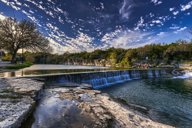 Building Photo - The Green Room. Backstage Downtown Georgetown