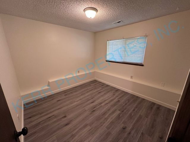 Building Photo - 509 SE 15th St