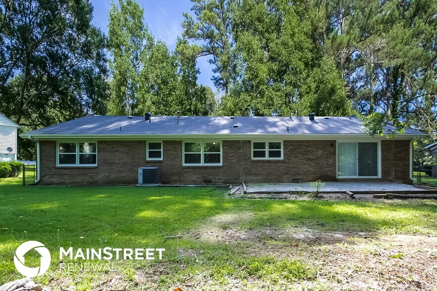 Building Photo - 6207 Newberry Ln