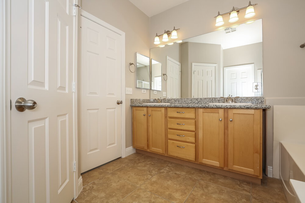 Building Photo - 7241 Fairwind Acres Pl